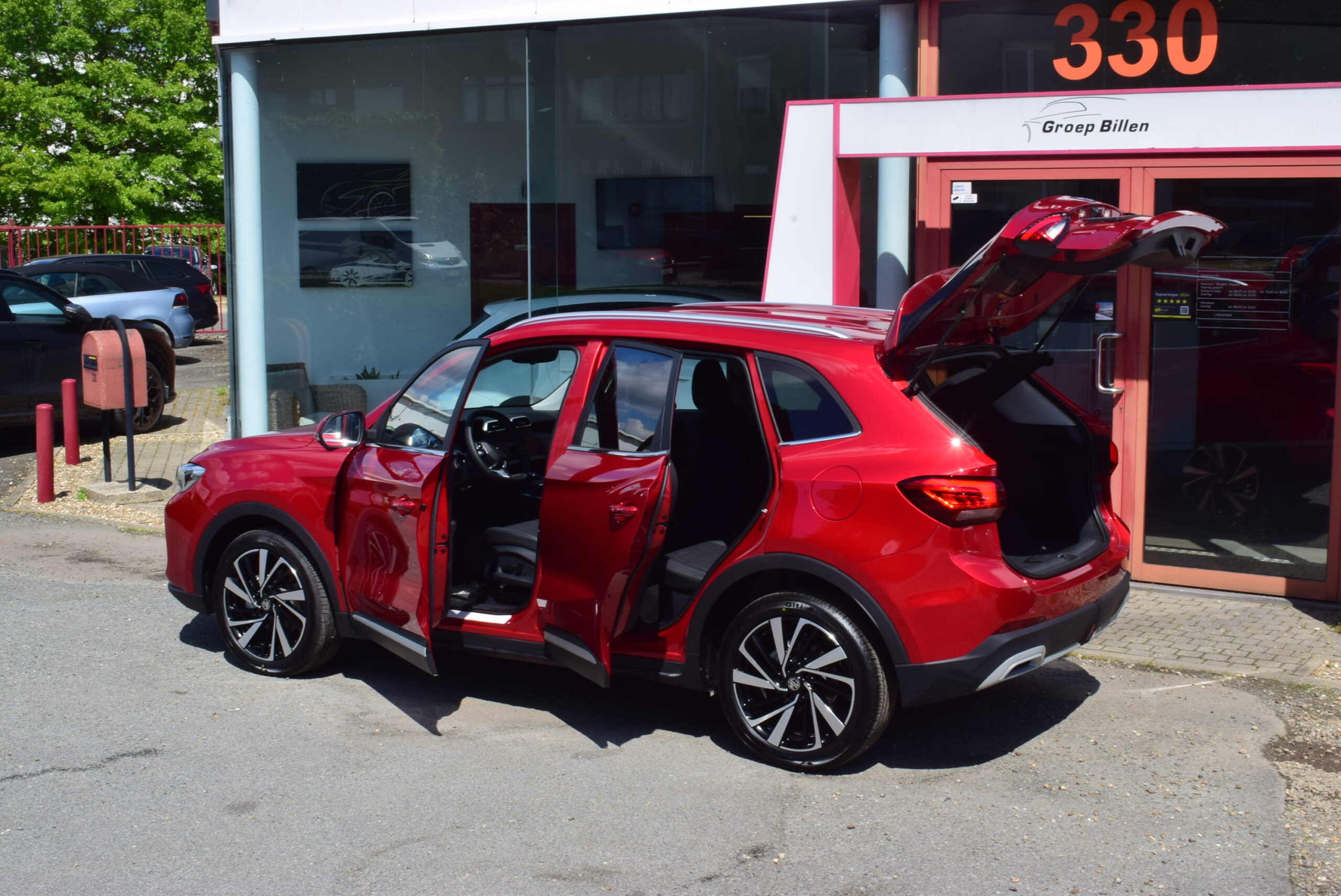 MG ZS 1.5Hybrid HEV 194pk – NAVIGATIE – LEDER – ELEK ZETELS – 360° CAMERA – NIEUW