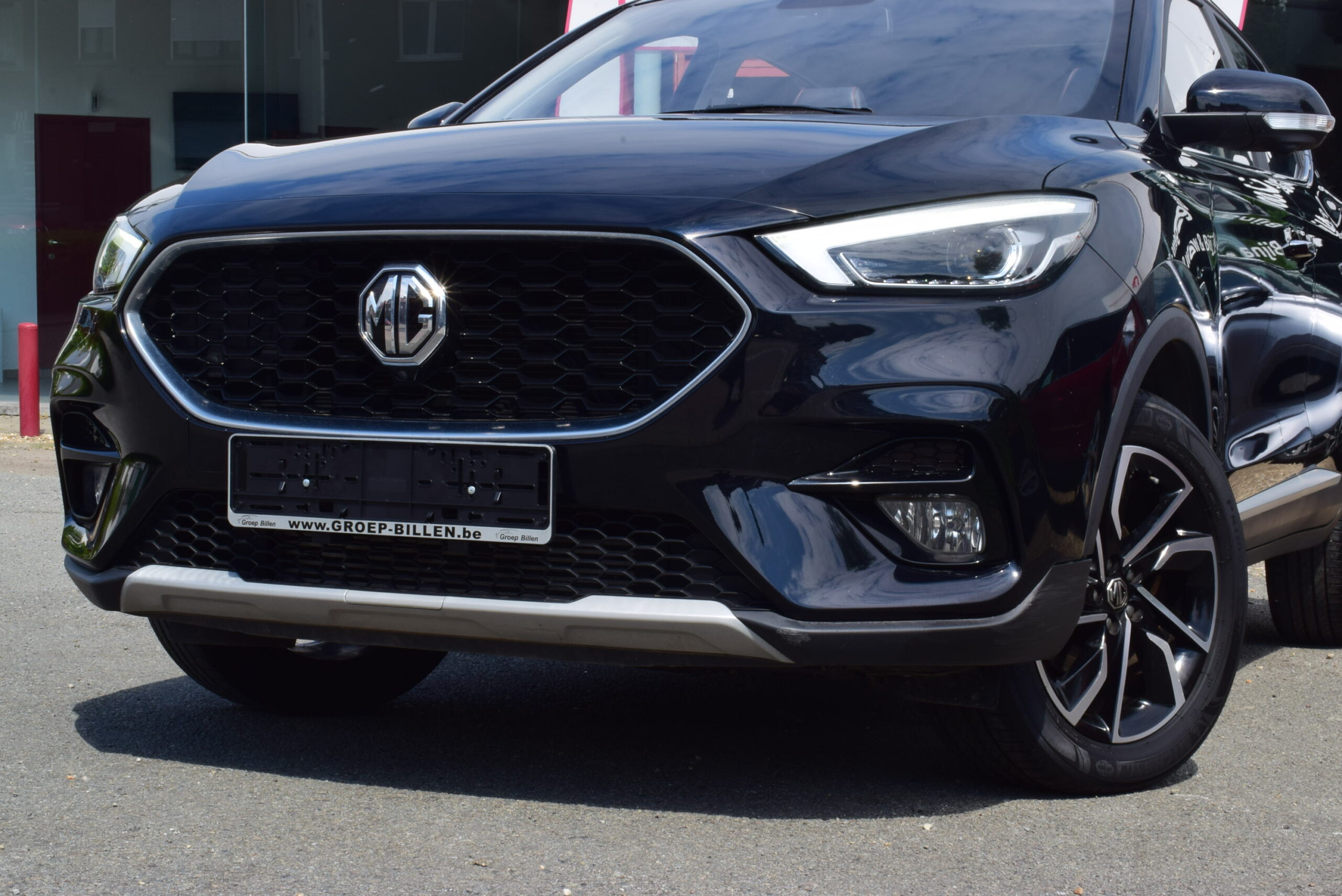 MG ZS 1.0T-GDi 111pk LEDER – NAVI – LED – 360°CAM – PANO DAK – KEYLESS – 49.000km – IN OPTIE