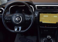 MG ZS 1.0T-GDi 111pk LEDER – NAVI – LED – 360°CAM – PANO DAK – KEYLESS – 49.000km – IN OPTIE
