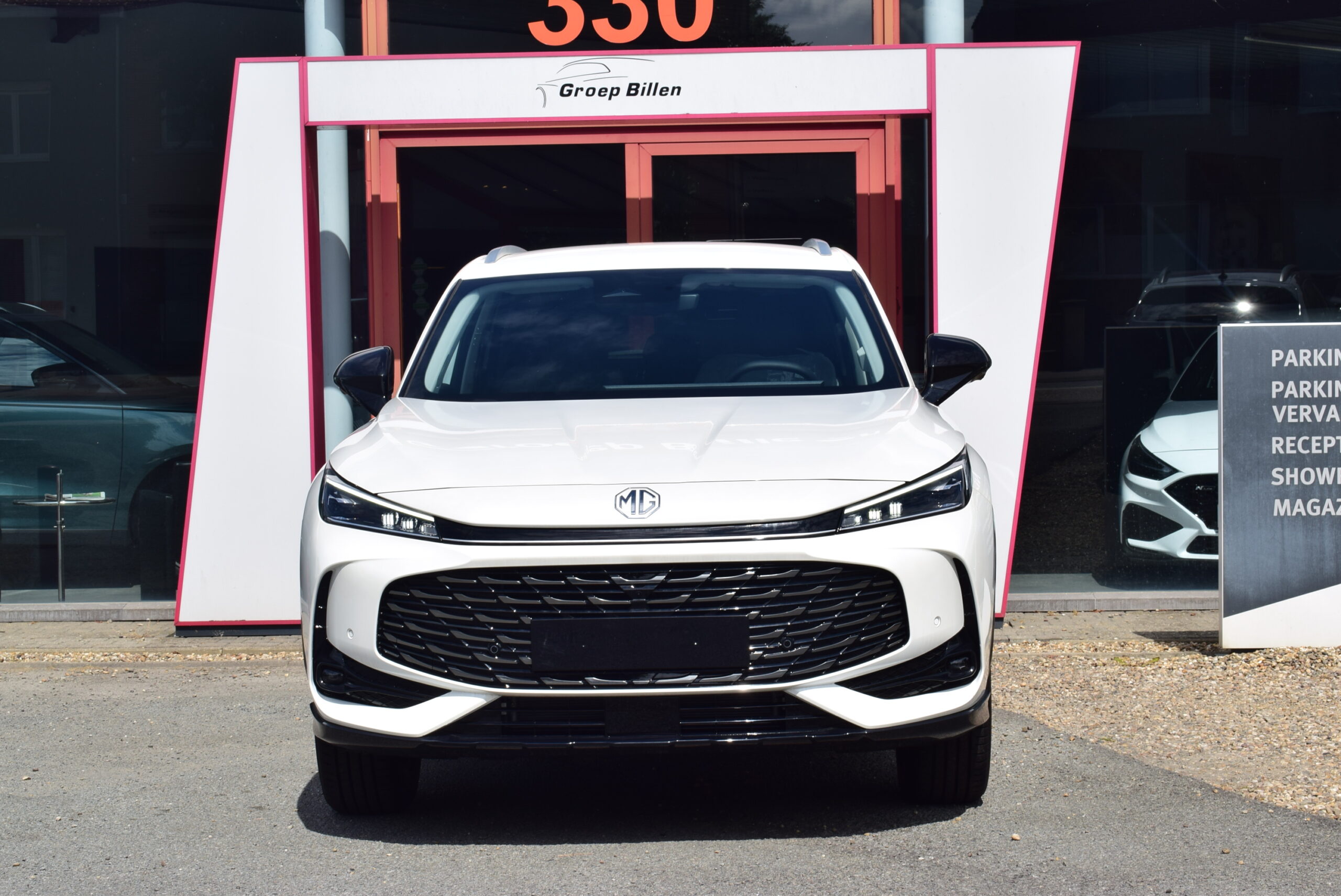 MG HS 1.5Hybrid+ HEV 224pk – NAVIGATIE – LEDER – ELEK ZETELS – 360° CAMERA – NIEUW – 0km