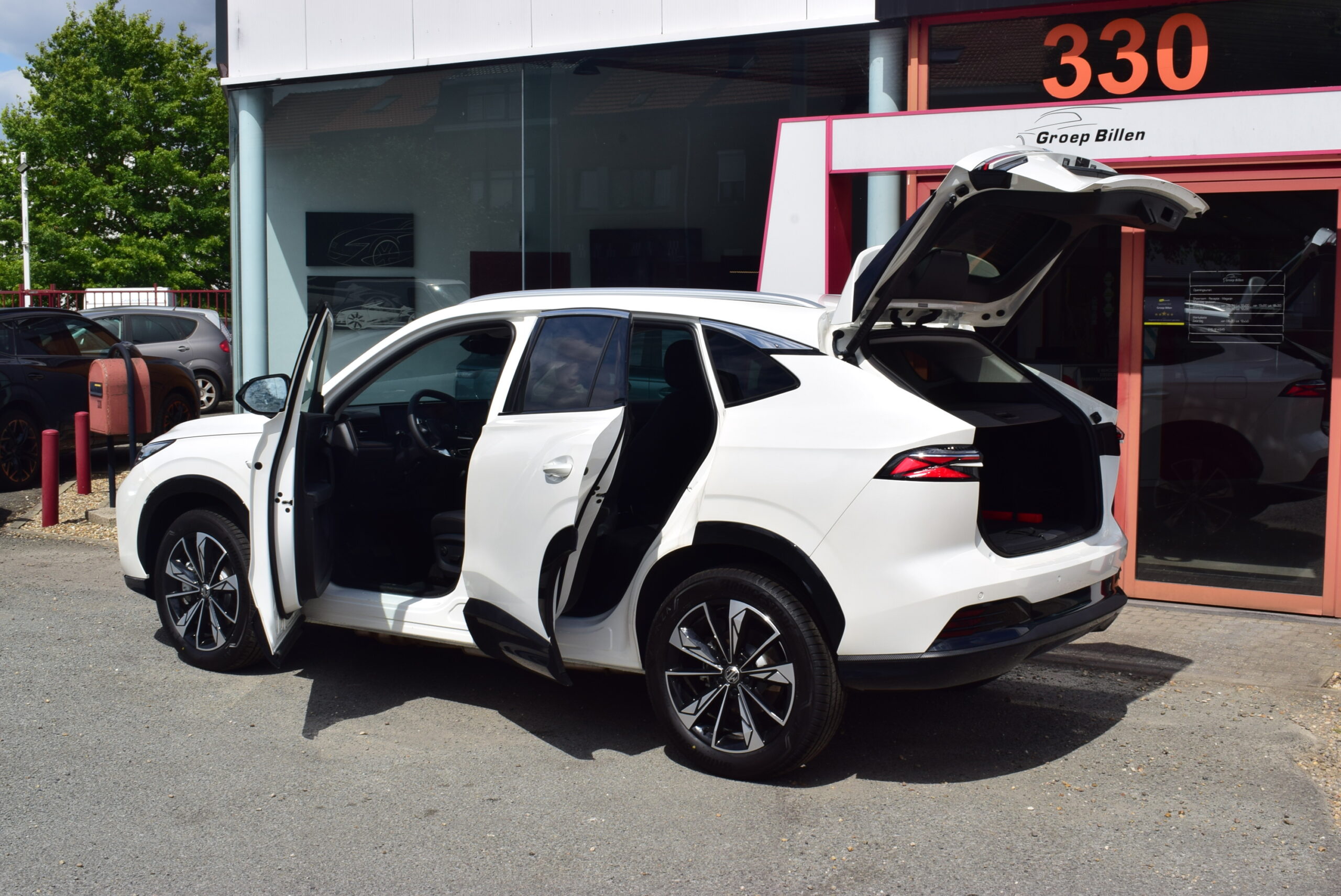 MG HS 1.5Hybrid+ HEV 224pk – NAVIGATIE – LEDER – ELEK ZETELS – 360° CAMERA – NIEUW – 0km