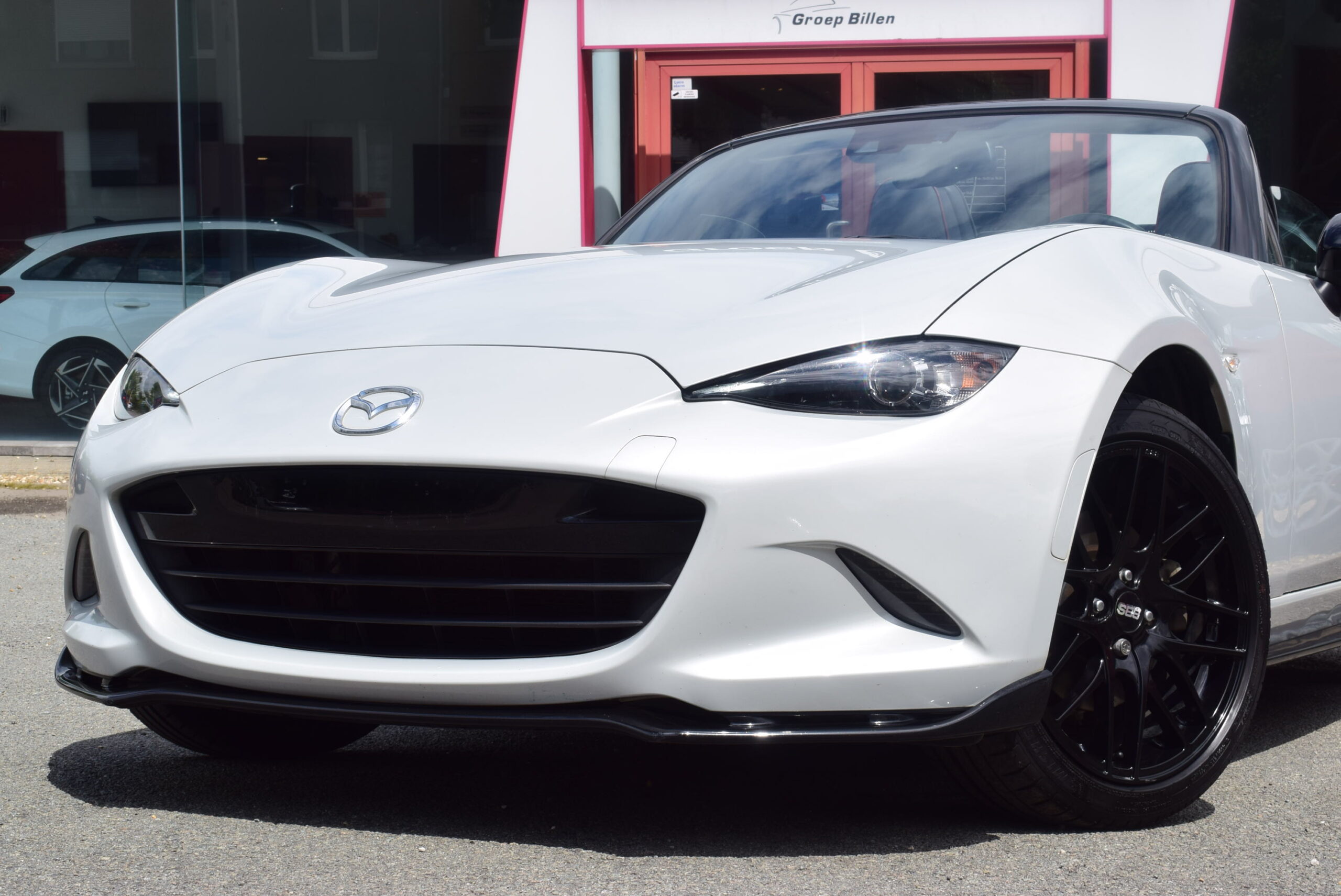 Mazda MX-5 2.0i 160pk RECAROZETELS – LED – NAVIGATIE – SPECIAL EDITION YAKUDO – ONE OF 160 – VERWACHT