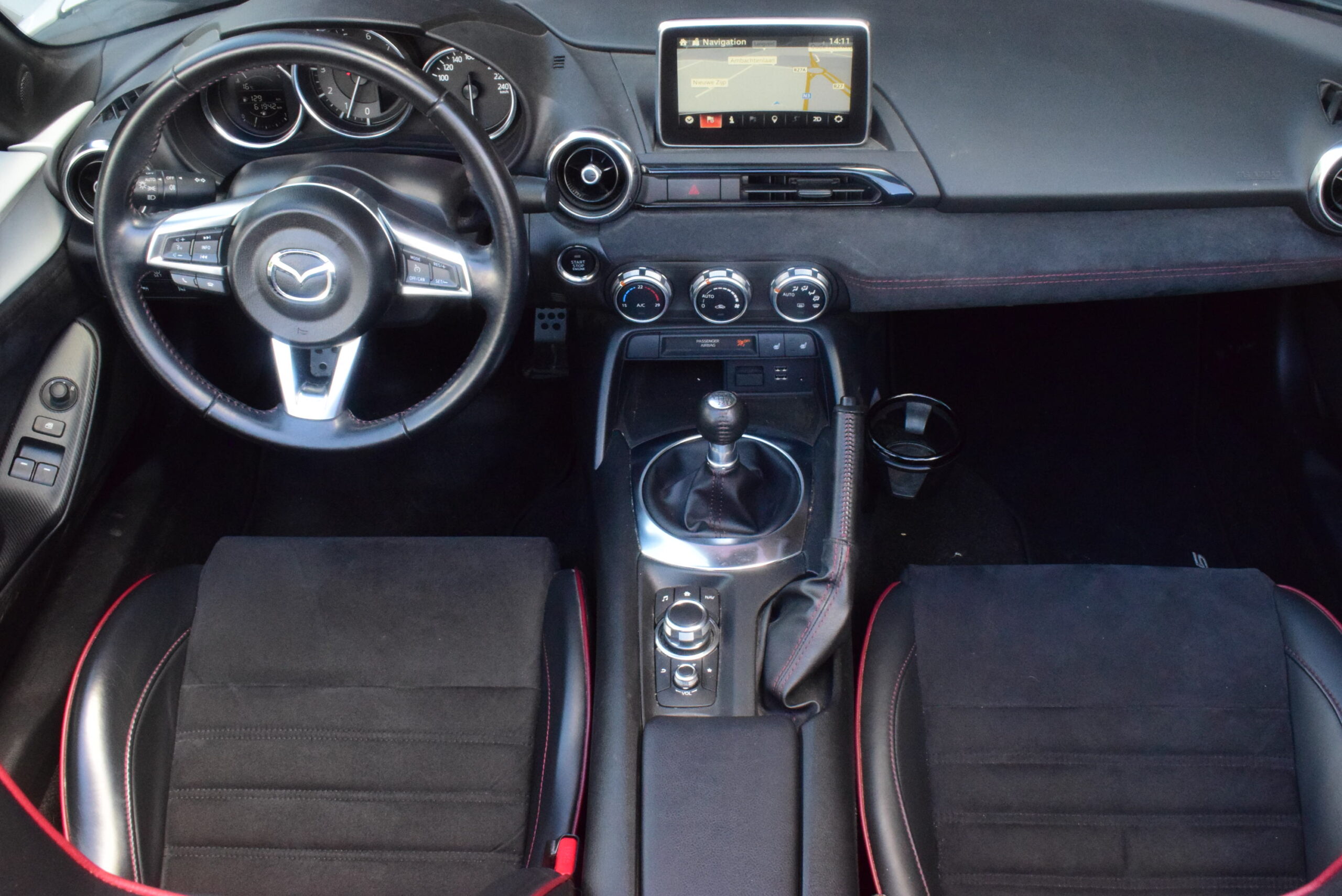 Mazda MX-5 2.0i 160pk RECAROZETELS – LED – NAVIGATIE – SPECIAL EDITION YAKUDO – ONE OF 160 – VERWACHT