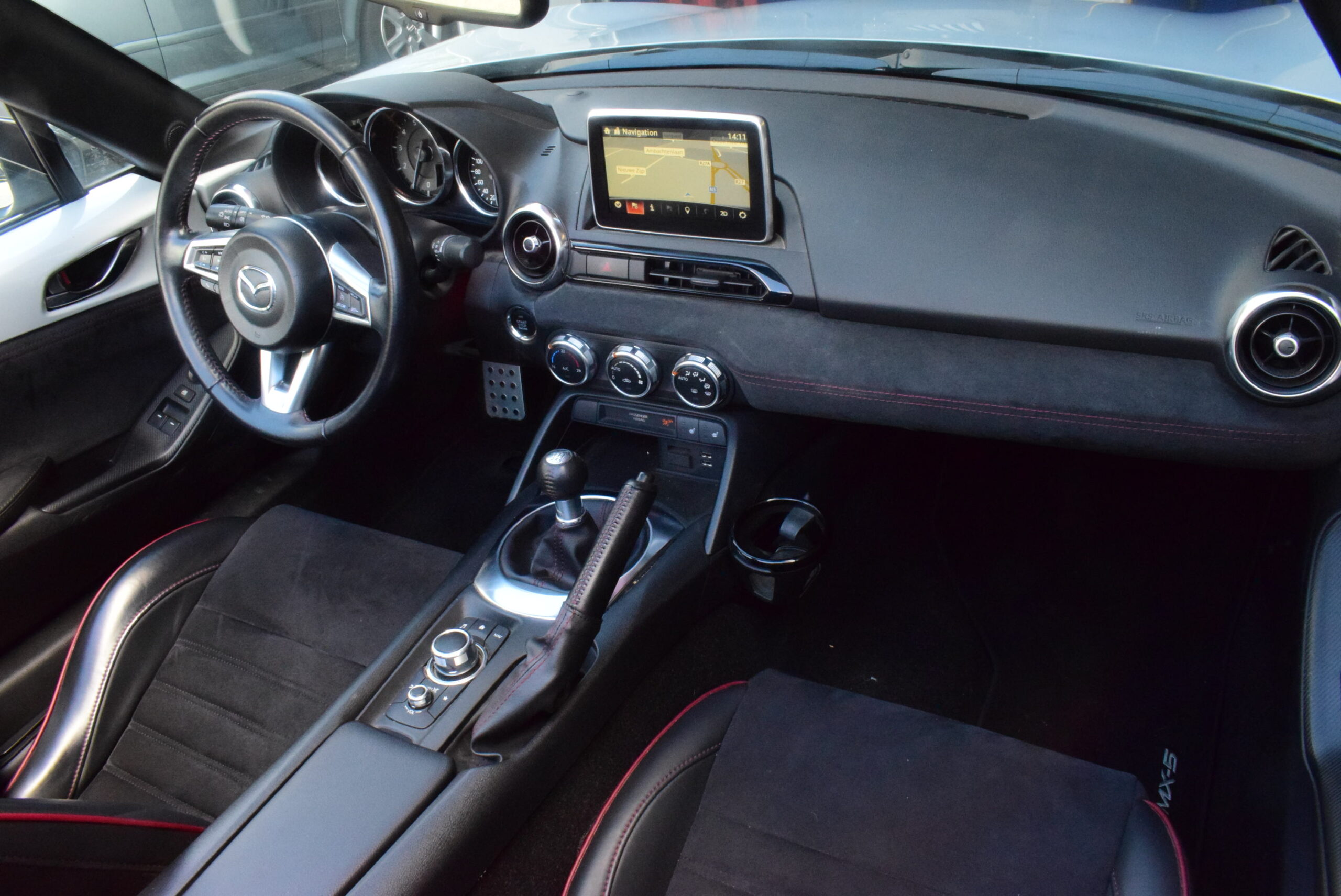 Mazda MX-5 2.0i 160pk RECAROZETELS – LED – NAVIGATIE – SPECIAL EDITION YAKUDO – ONE OF 160 – VERWACHT