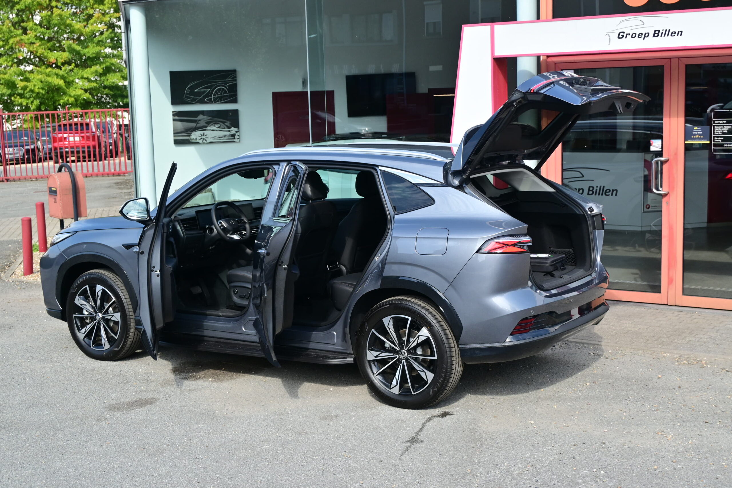 MG HS 1.5Hybrid PHEV 272pk – NAVIGATIE – LEDER – ELEK ZETELS – 360° CAMERA – 0km – NIEUW