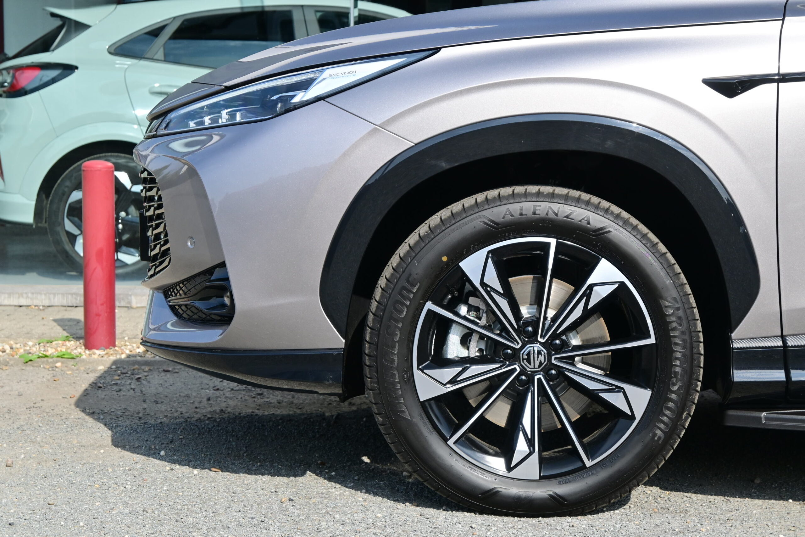 MG HS 1.5Hybrid PHEV 272pk – NAVIGATIE – LEDER – ELEK ZETELS – 360° CAMERA – NIEUW – VERKOCHT