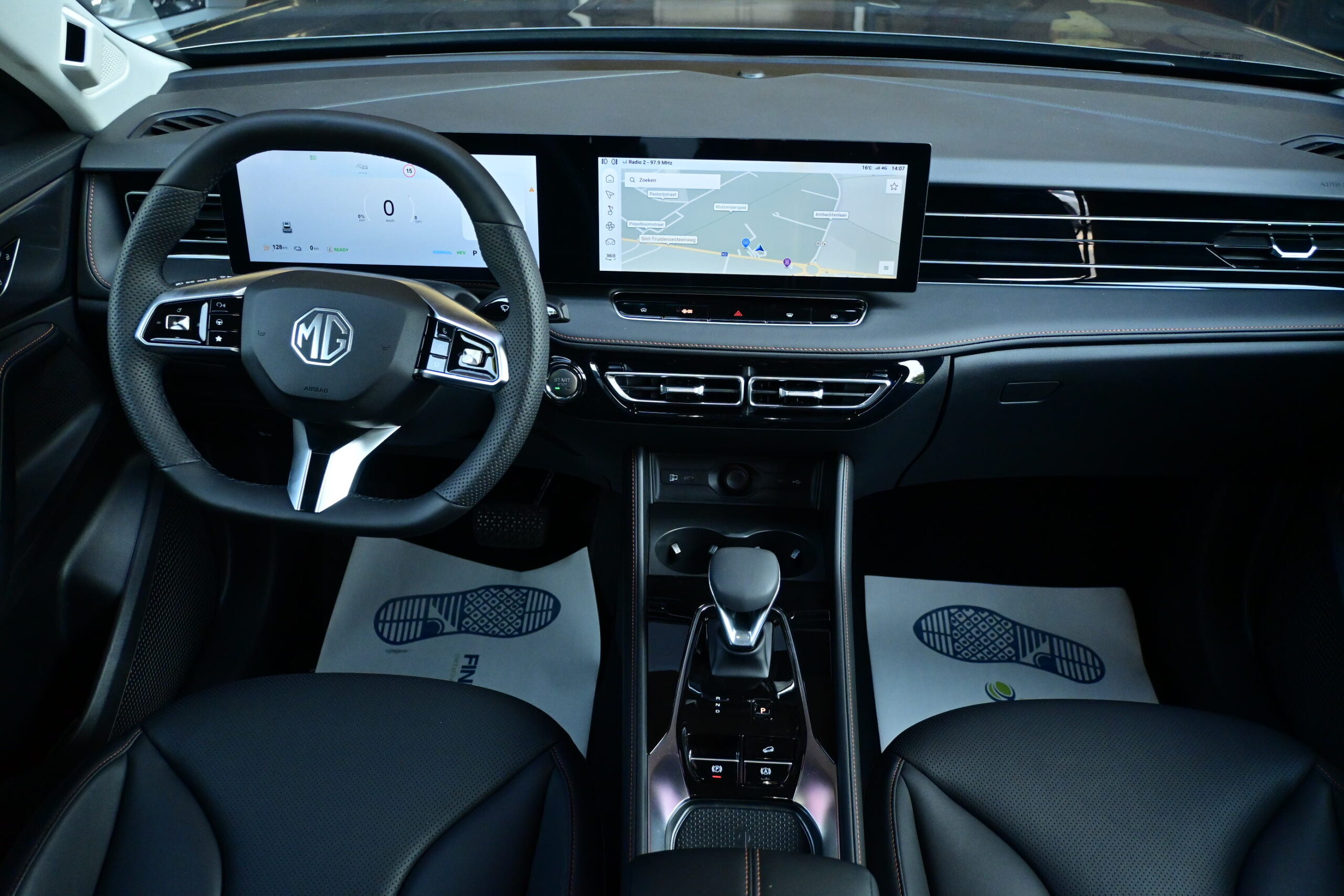 MG HS 1.5Hybrid PHEV 272pk – NAVIGATIE – LEDER – ELEK ZETELS – 360° CAMERA – 0km – NIEUW
