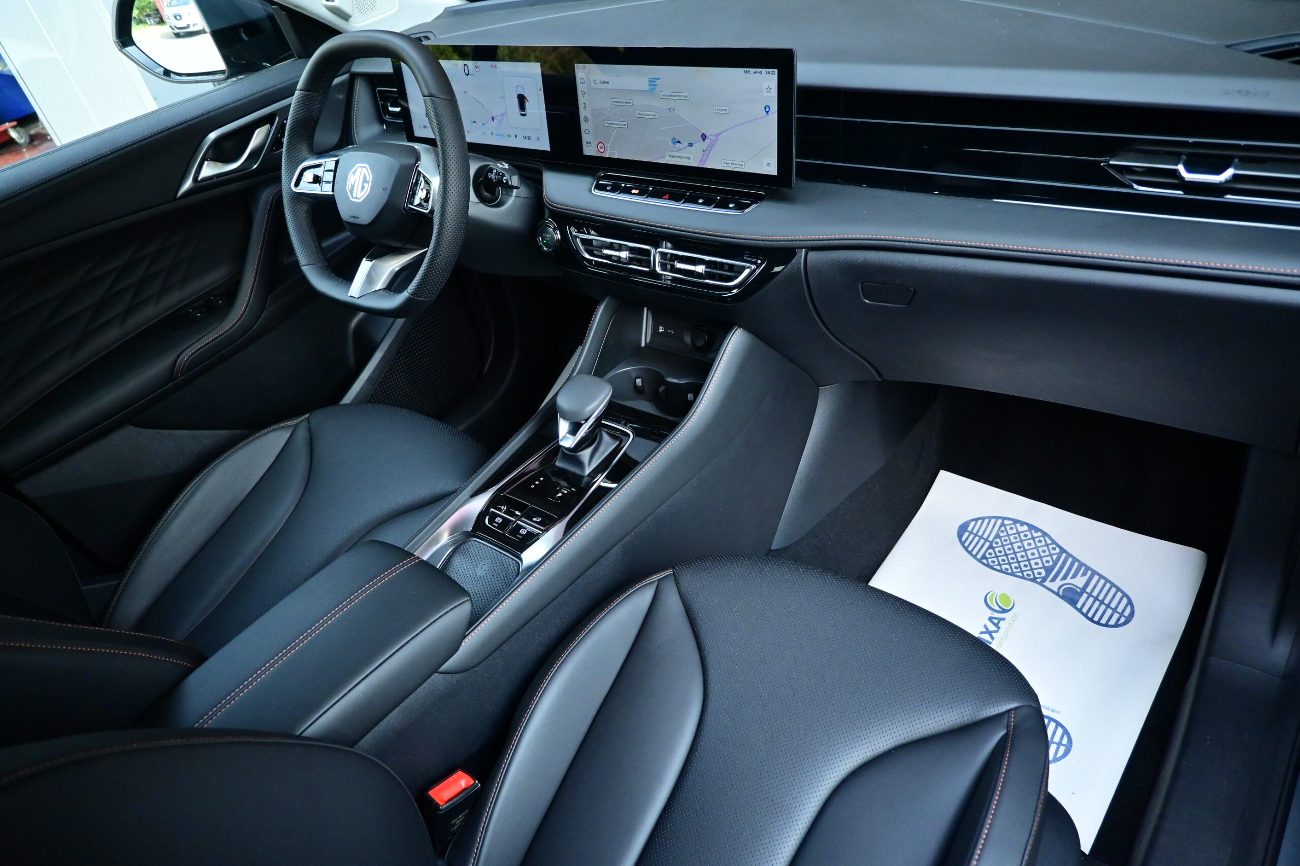 MG HS 1.5Hybrid PHEV 272pk – NAVIGATIE – LEDER – ELEK ZETELS – 360° CAMERA – NIEUW – VERKOCHT