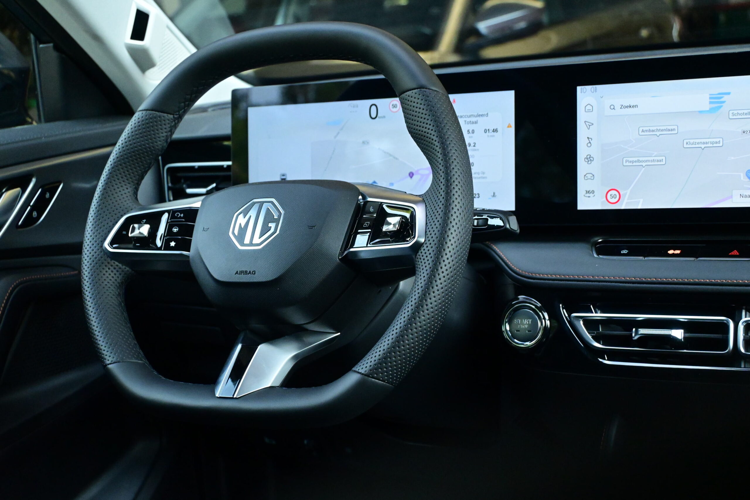 MG HS 1.5Hybrid PHEV 272pk – NAVIGATIE – LEDER – ELEK ZETELS – 360° CAMERA – NIEUW – VERKOCHT