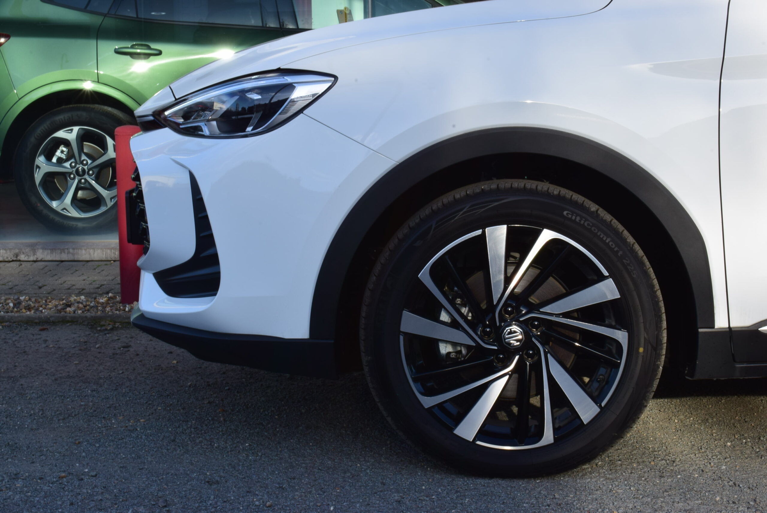 MG ZS 1.5Hybrid HEV 194pk – NAVIGATIE – LEDER – ELEK ZETELS – 360° CAMERA – NIEUW – VERWACHT