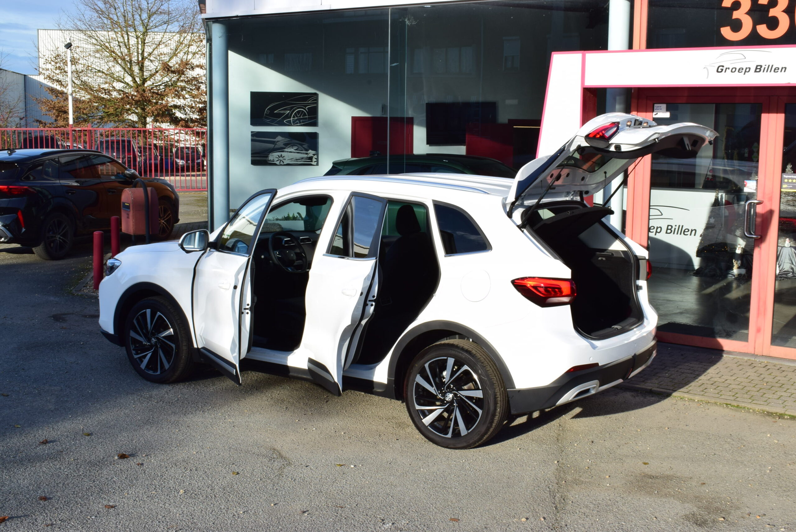MG ZS 1.5Hybrid HEV 194pk – NAVIGATIE – LEDER – ELEK ZETELS – 360° CAMERA – NIEUW – VERWACHT