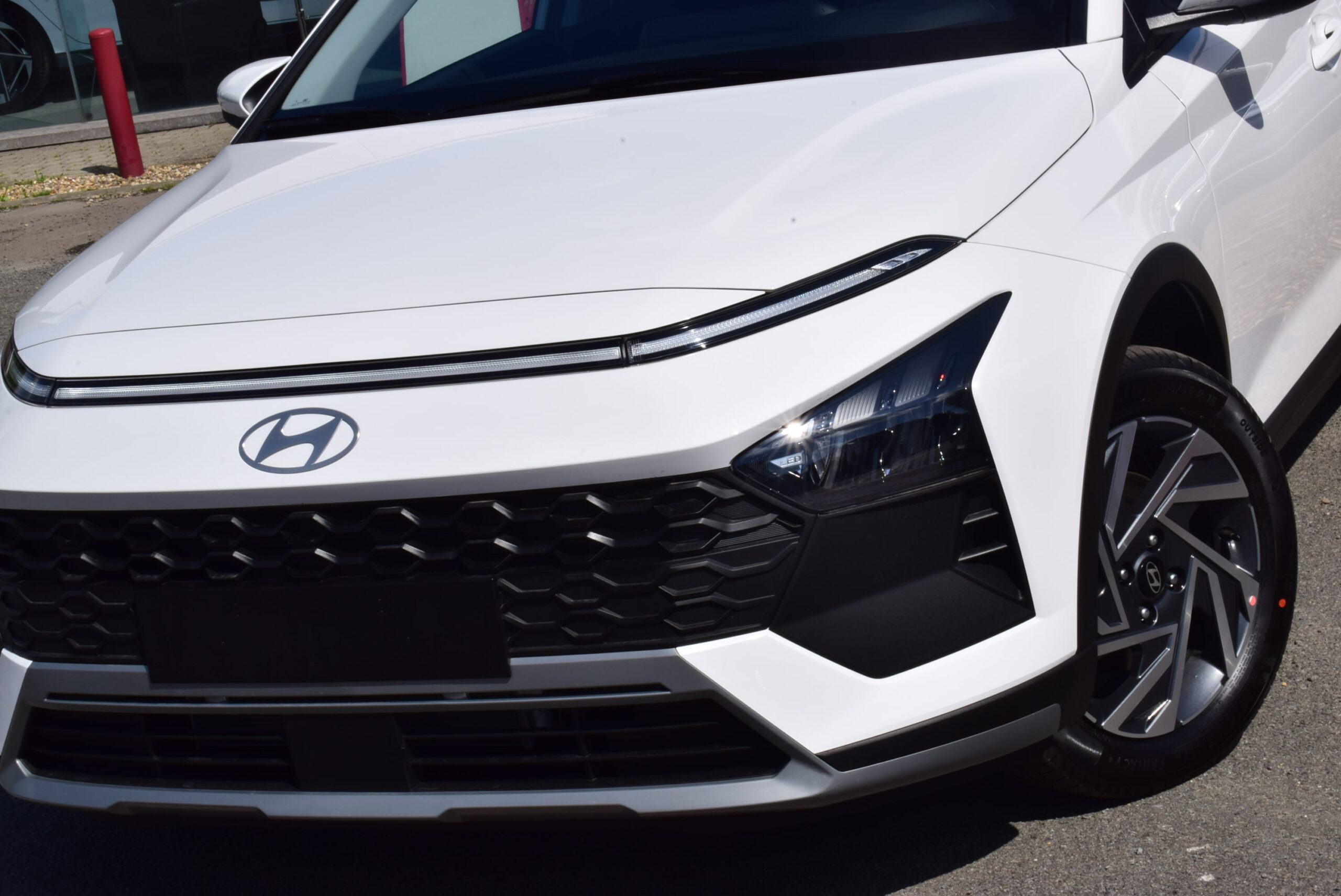 Hyundai Bayon 1.0T-GDi 90pk – NAVIGATIE – LED – CAMERA – ZETELVERWARMING – NIEUW – VERKOCHT/VENDU