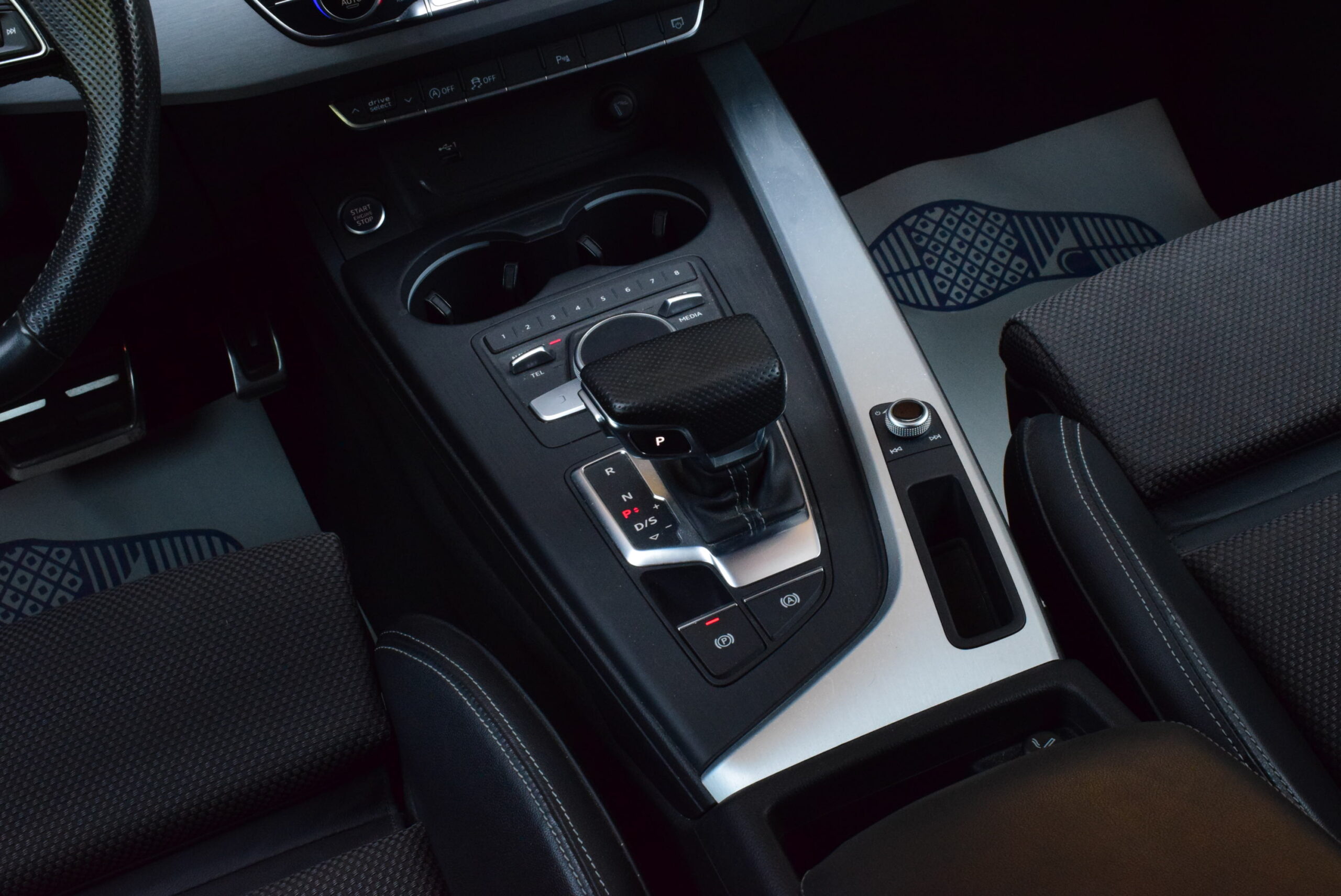 AUDI A4 1.4TSi S-LINE – NAVI – MATRIX – AMBIENT LIGHT – 1/2 LEDER – CAMERA