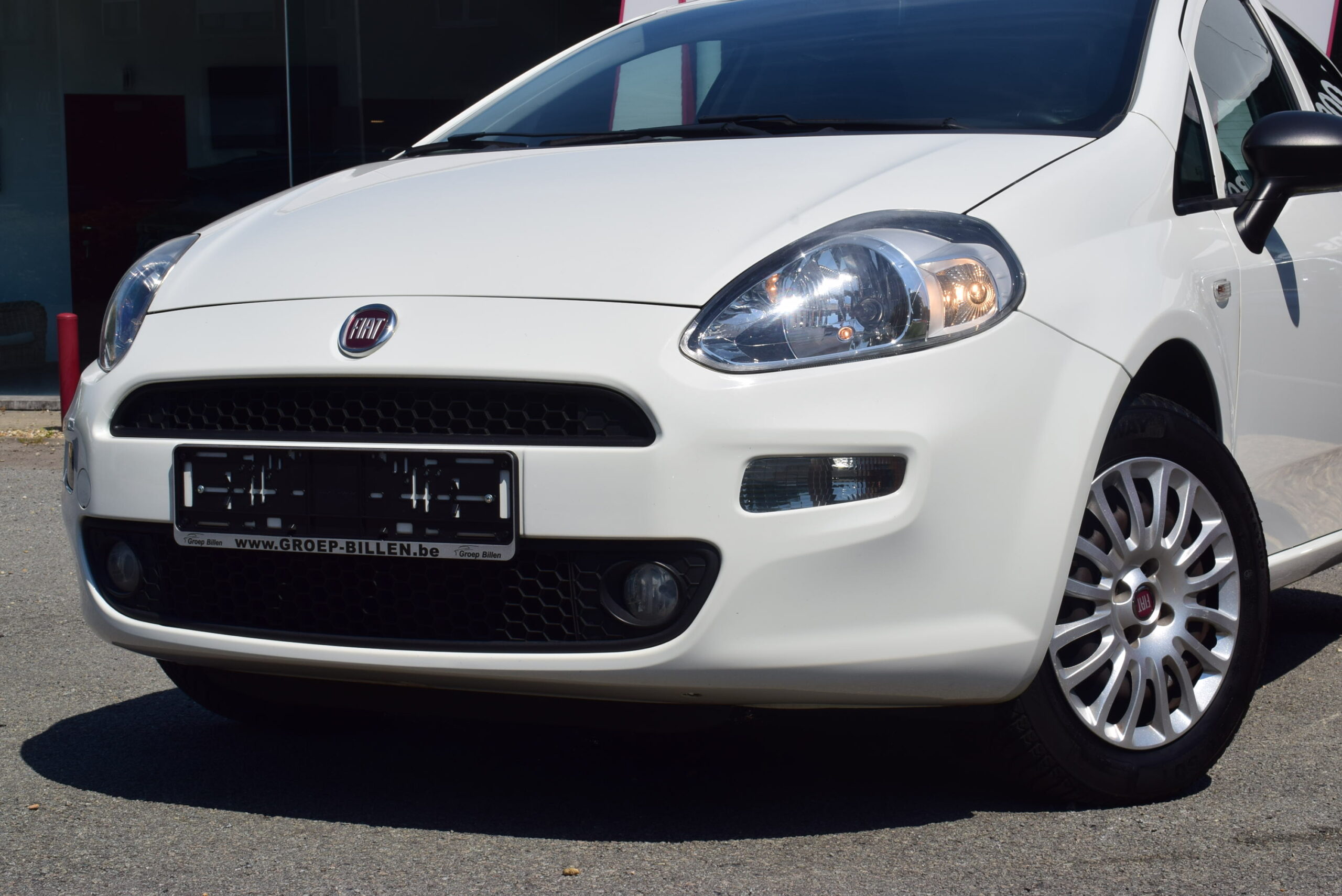 FIAT PUNTO 1.2i CLIMATRONIC – 98.000km – GARANTIE