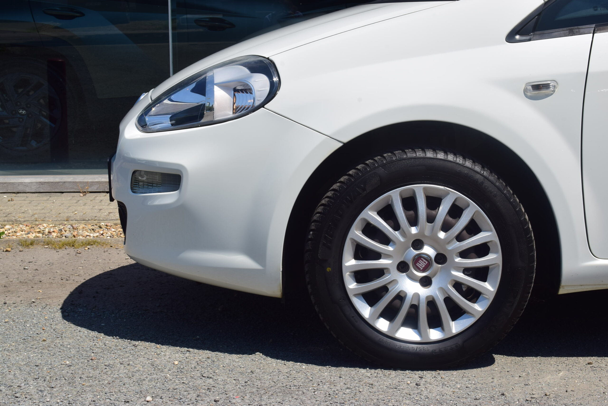 FIAT PUNTO 1.2i CLIMATRONIC – 98.000km – GARANTIE