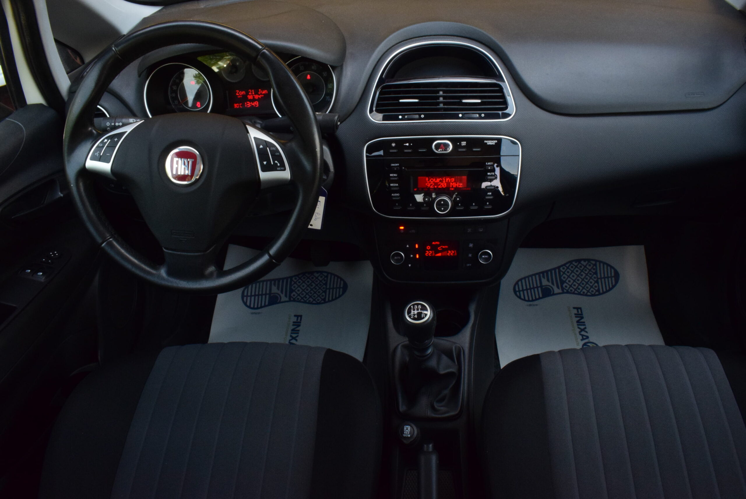 FIAT PUNTO 1.2i CLIMATRONIC – 98.000km – GARANTIE