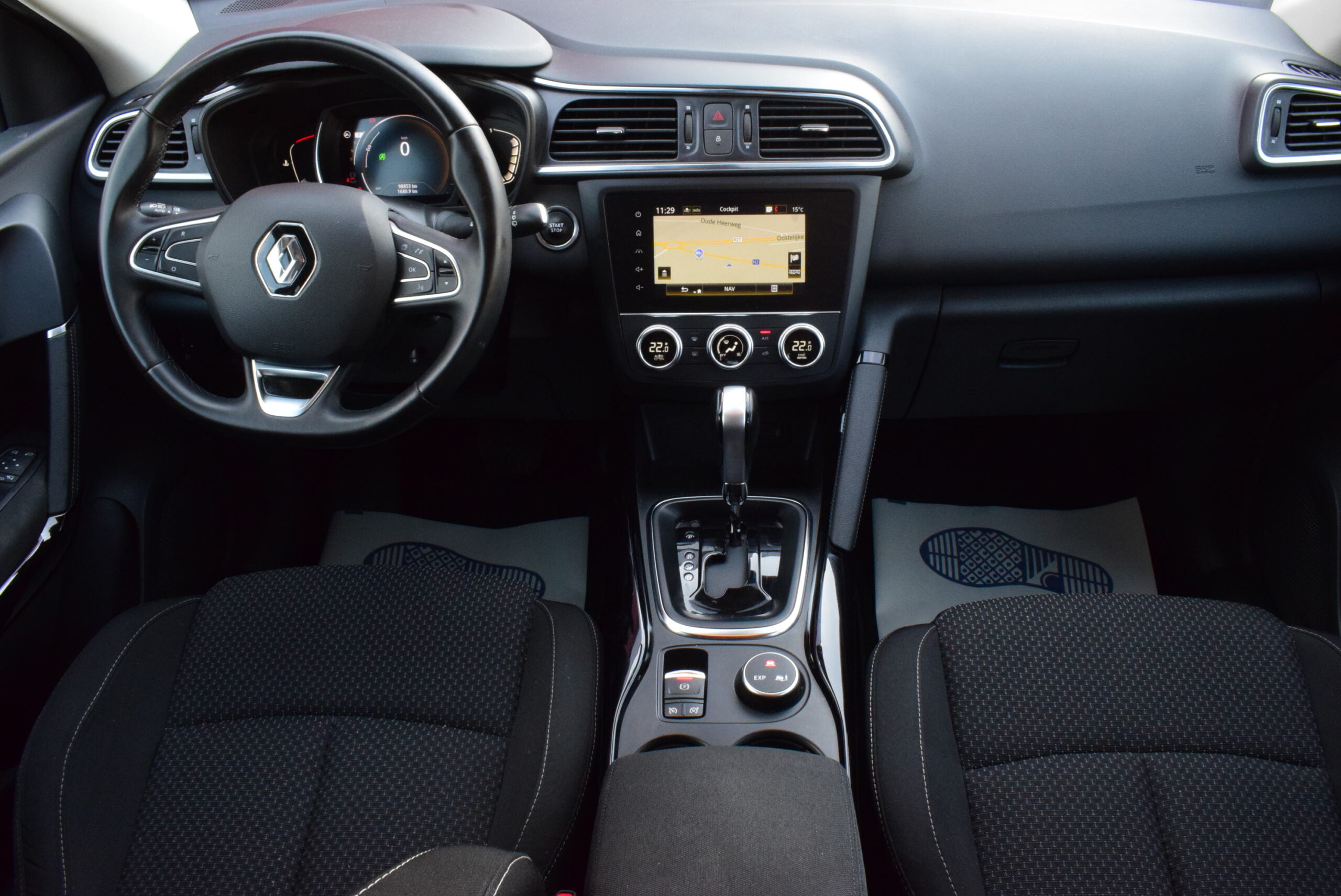 RENAULT KADJAR 1.3TCe 140pk aut. NAVIGATIE – FULL LED – ZETELVERWARMING – KEYLESS – GARANTIE