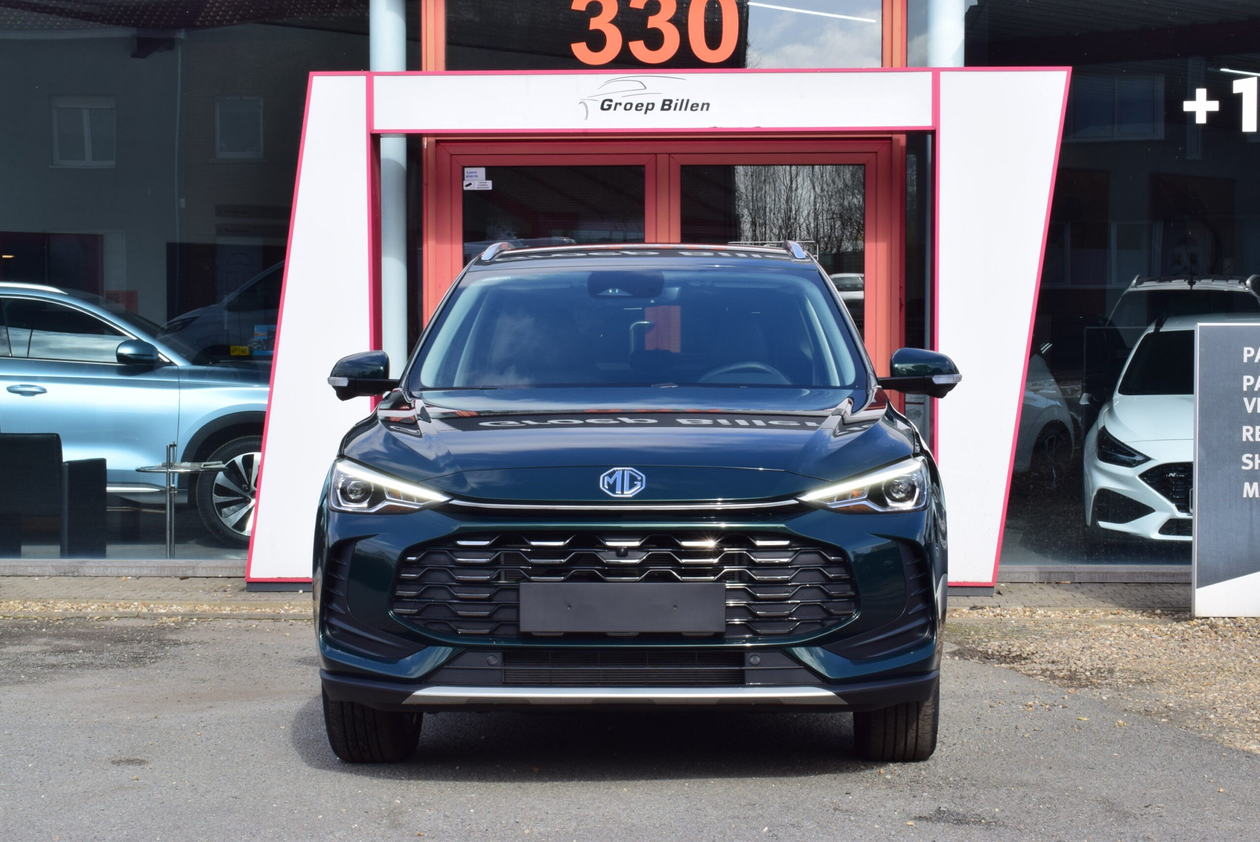 MG ZS 1.5Hybrid HEV 194pk – NAVIGATIE – LEDER – ELEK ZETELS – 360° CAMERA – 15.000km – VERWACHT
