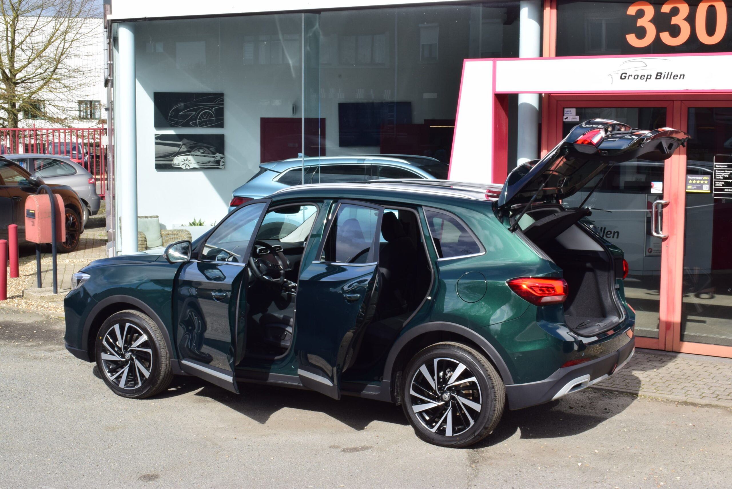 MG ZS 1.5Hybrid HEV 194pk – NAVIGATIE – LEDER – ELEK ZETELS – 360° CAMERA – 15.000km – VERWACHT