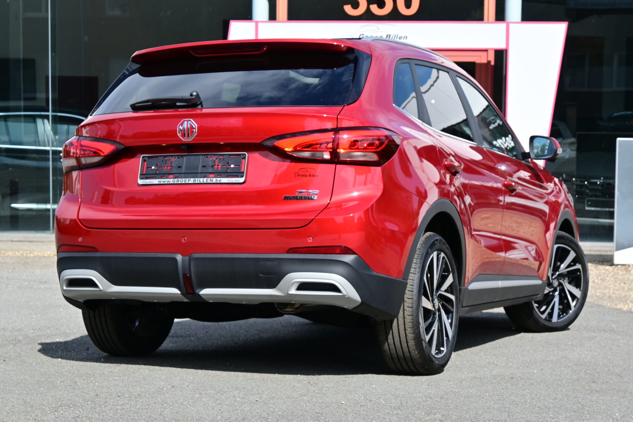 MG ZS 1.5Hybrid HEV 197pk – PANO DAK – NAVIGATIE – LEDER – ELEK ZETEL – 360° CAMERA – NIEUW