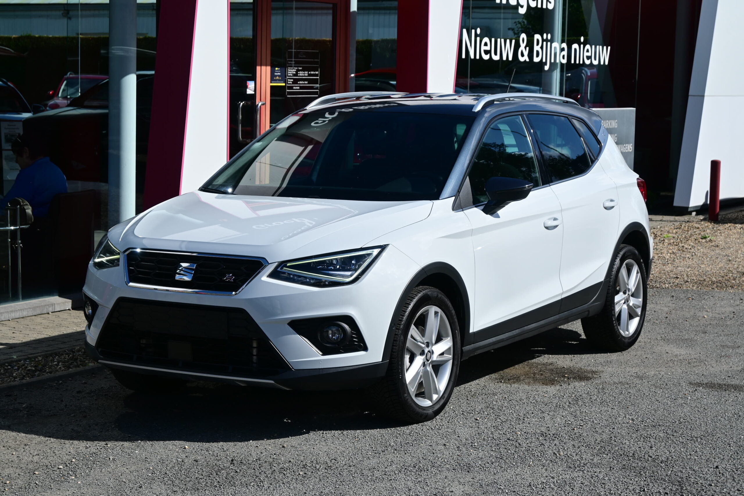 SEAT ARONA FR 1.0TSi NAVIGATIE – CARPLAY – FULL LED – PARK ASSIST – GARANTIE