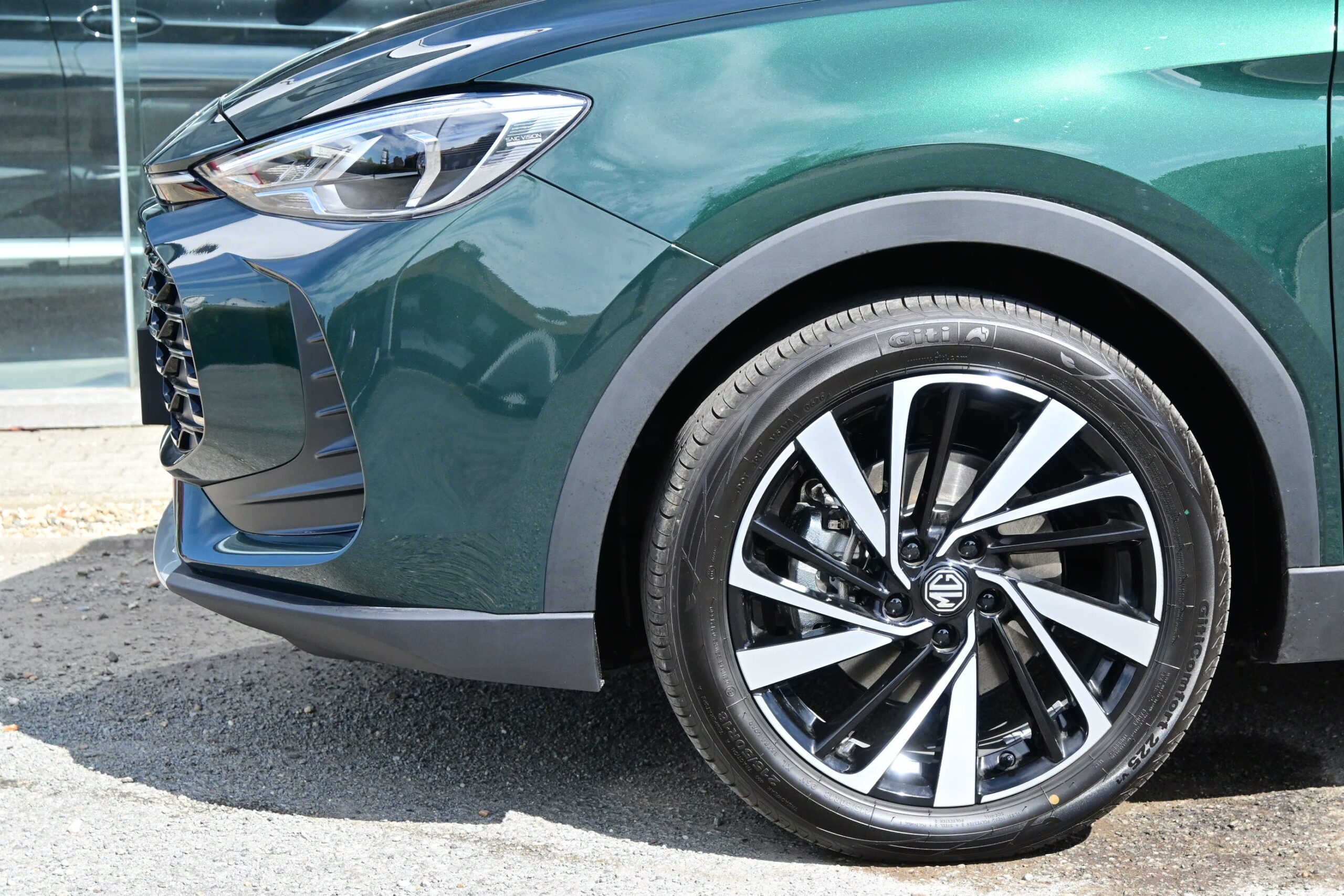 MG ZS 1.5Hybrid HEV 194pk – PANO DAK – NAVIGATIE – LEDER – ELEK ZETELS – 360° CAMERA – NIEUW