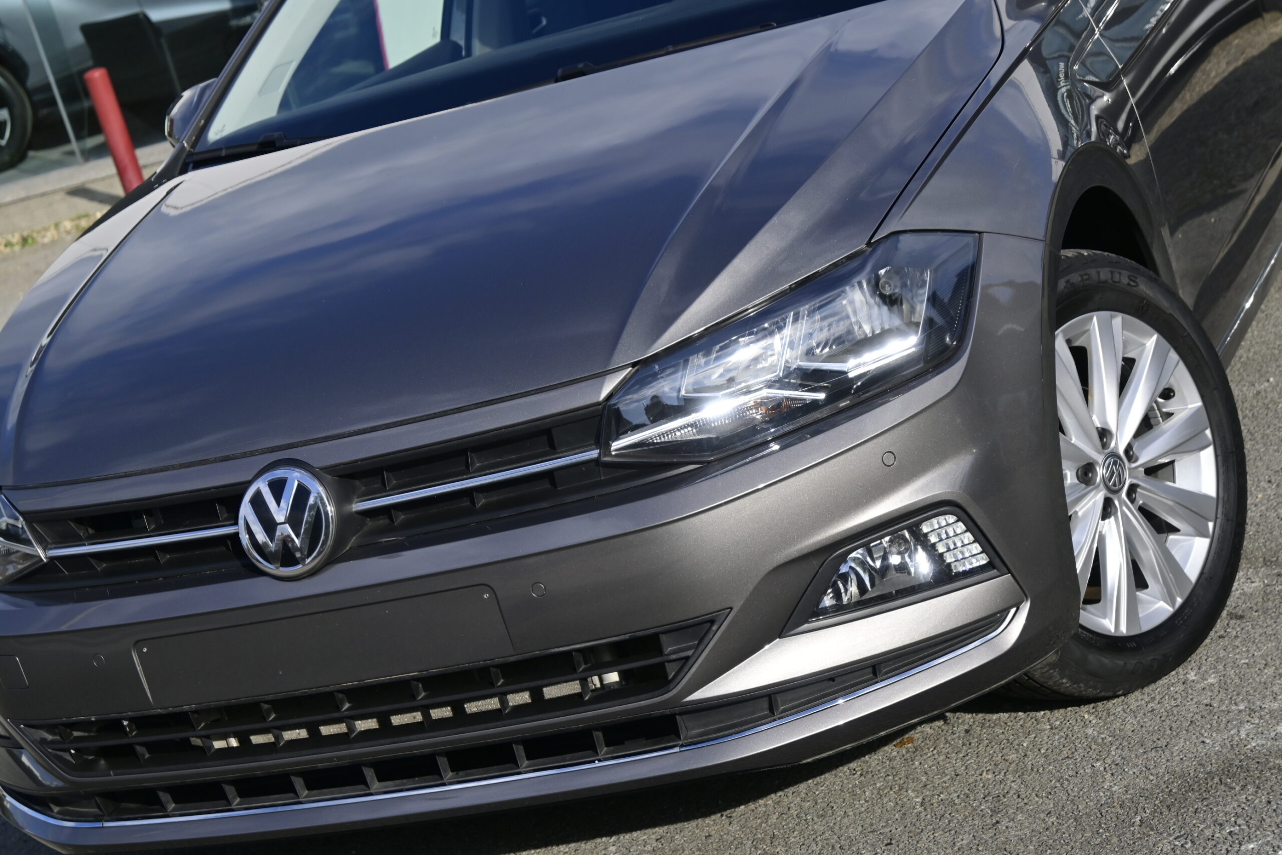 Volkswagen Polo 1.0TSi aut. – CARPLAY – ZETELVERWARMING – PDC v/a – 37.000km – VERKOCHT / VENDU