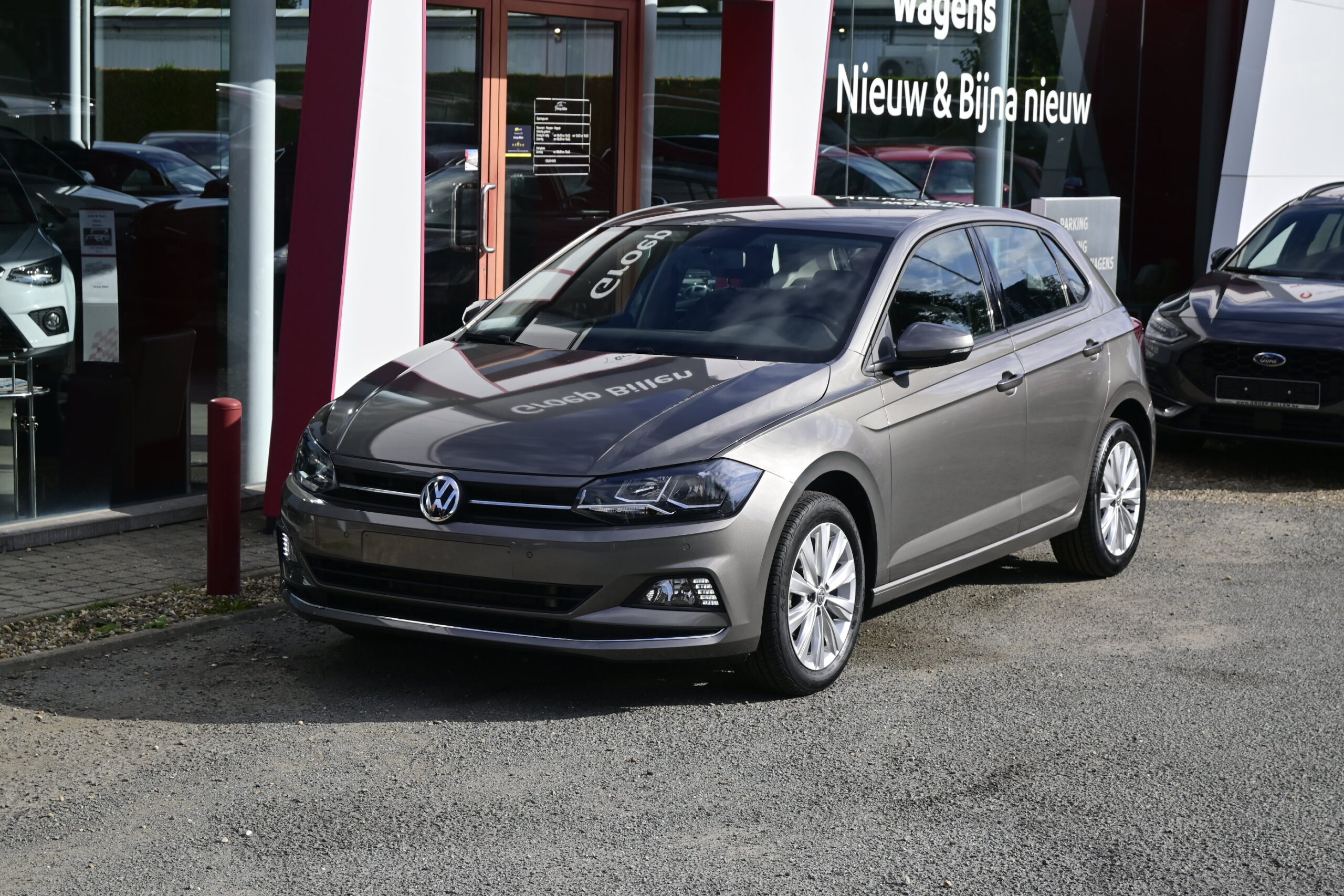 Volkswagen Polo 1.0TSi aut. – CARPLAY – ZETELVERWARMING – PDC v/a – 37.000km – VERKOCHT / VENDU