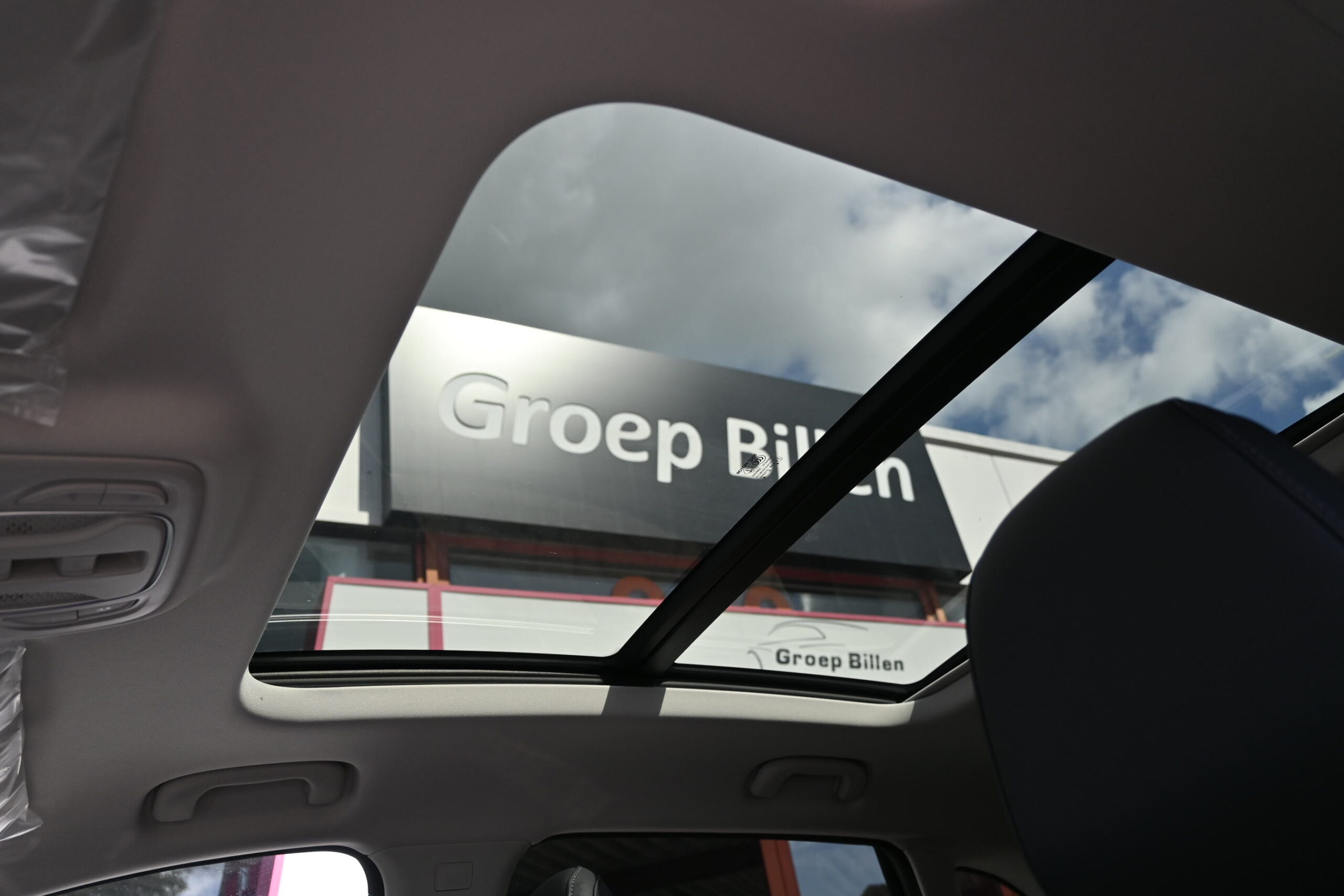 MG ZS 1.5Hybrid HEV 197pk – PANO DAK – NAVIGATIE – LEDER – ELEK ZETEL – 360° CAMERA – VERWACHT