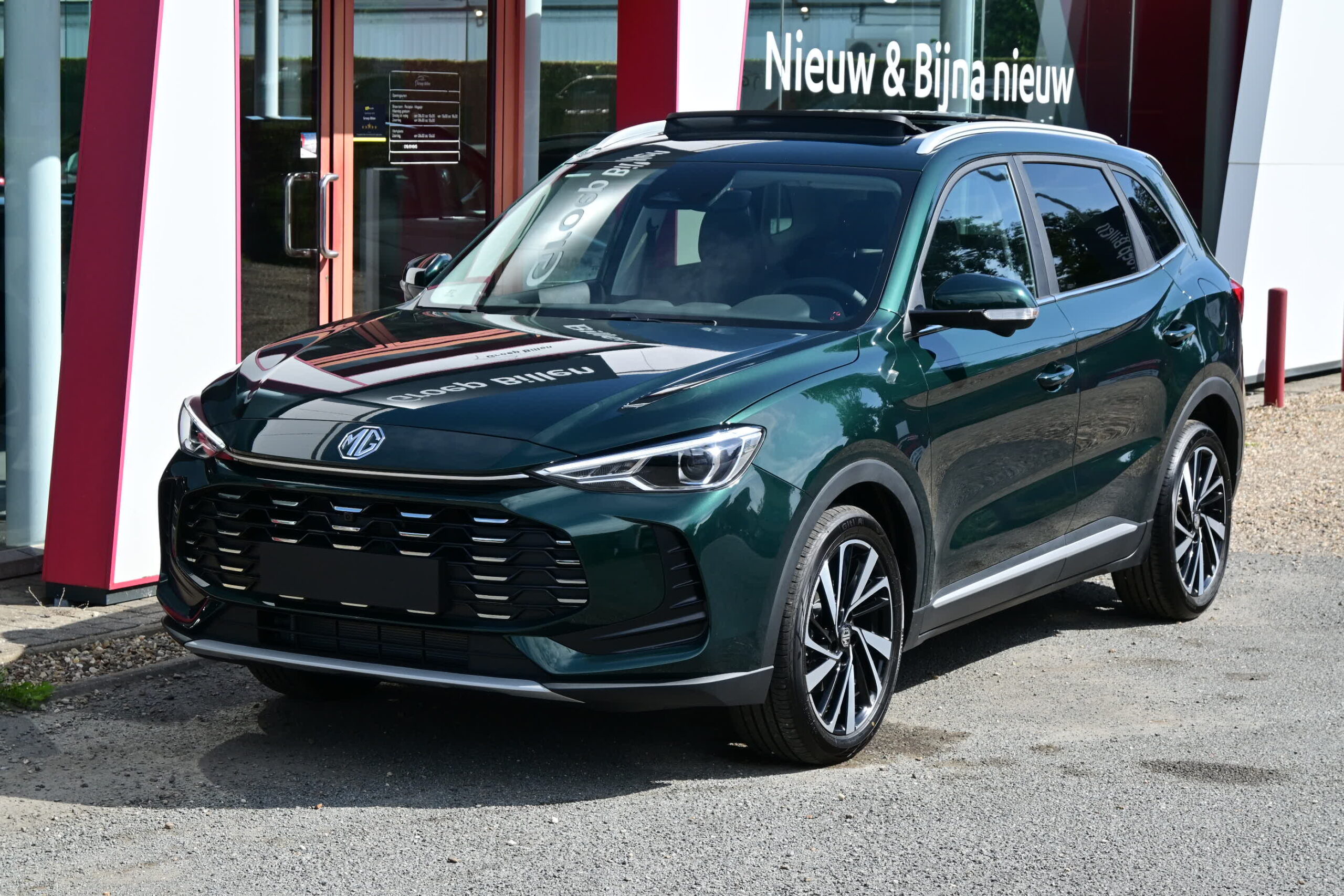 MG ZS 1.5Hybrid HEV 197pk – PANO DAK – NAVIGATIE – LEDER – ELEK ZETEL – 360° CAMERA – VERWACHT
