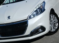 Peugeot 208 1200TURBO NAVI – PANO DAK – CAMERA – PARK ASSIST – VERKOCHT