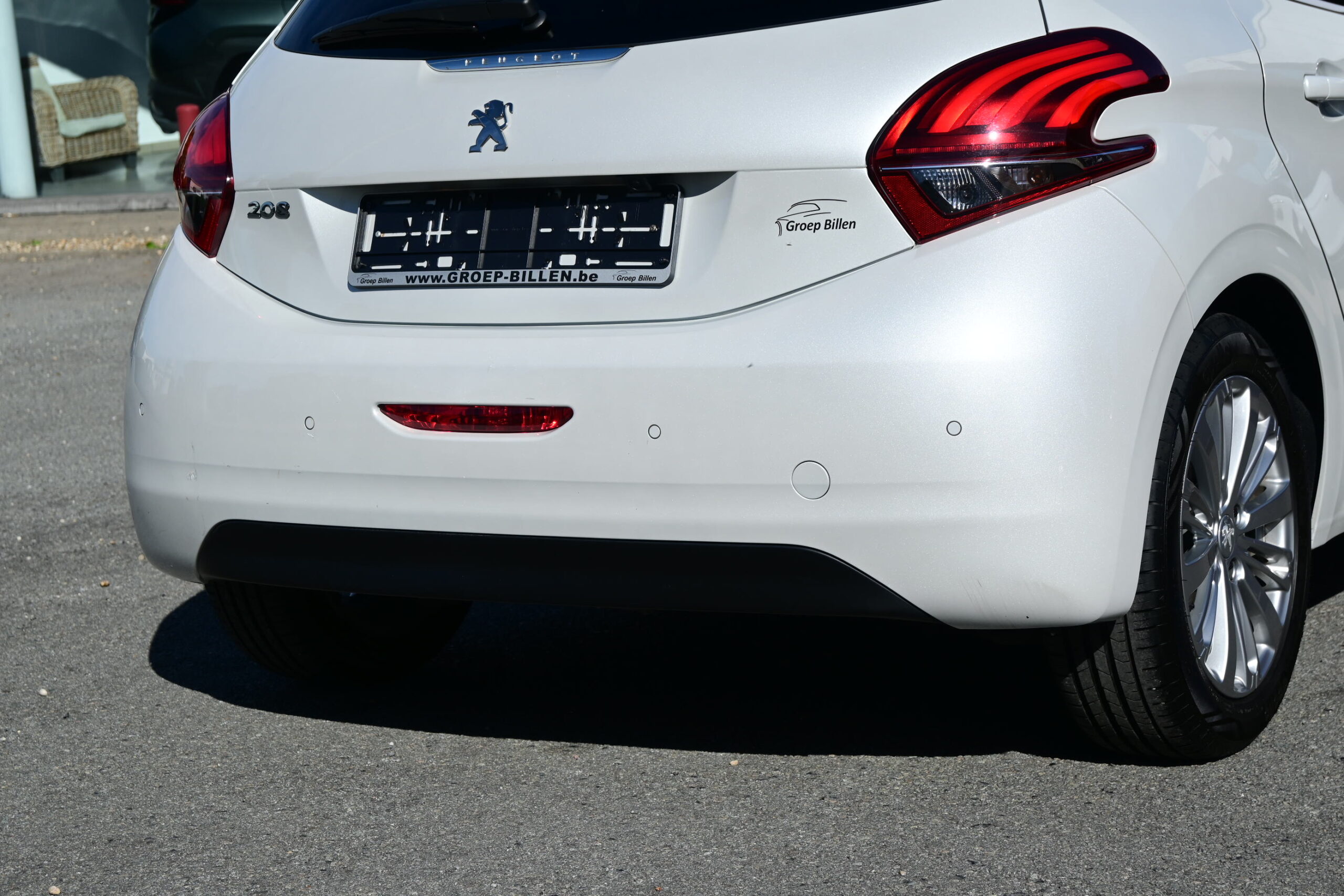 Peugeot 208 1200TURBO NAVI – PANO DAK – CAMERA – PARK ASSIST – VERKOCHT