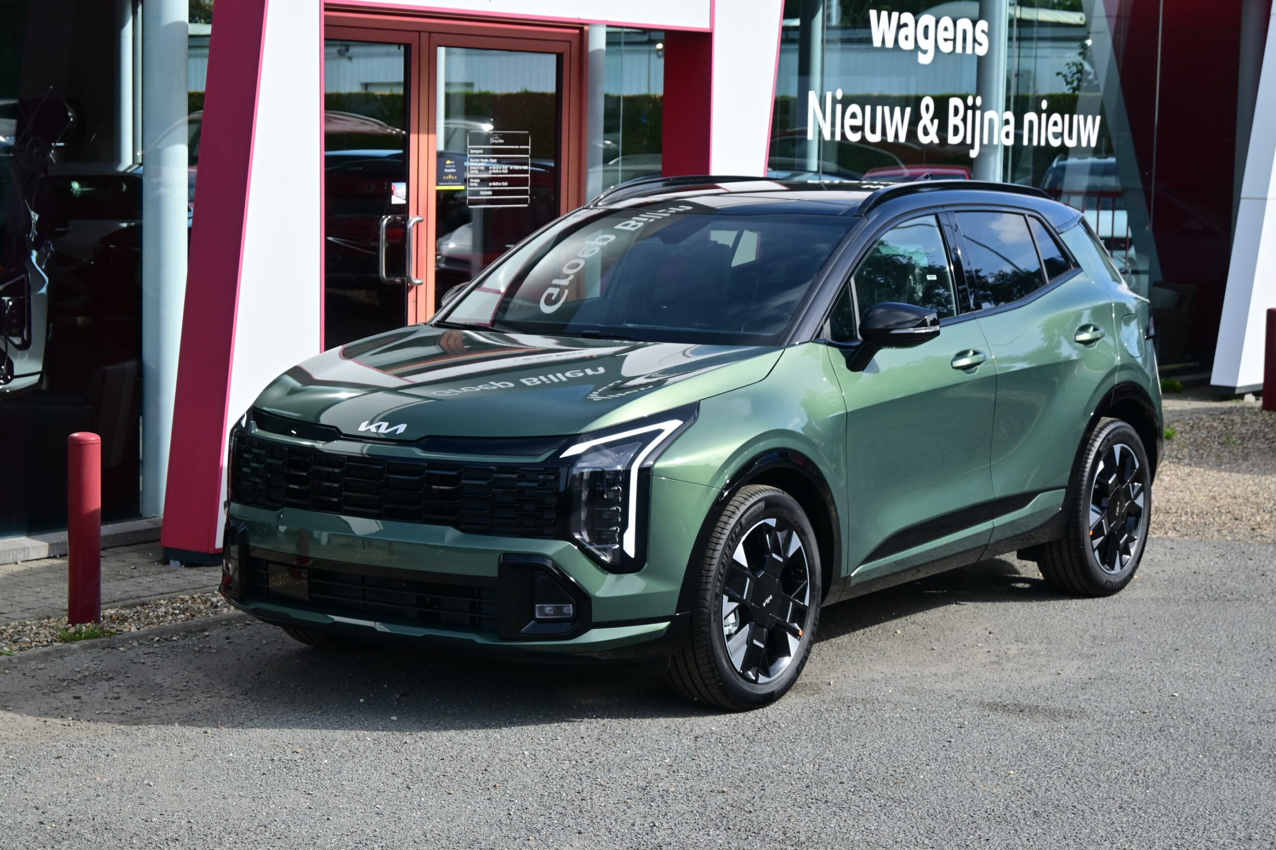 KIA SPORTAGE 1.6HEV GT-LINE – 1/2 LEDER – PANO DAK – NAVI – LED – CAMERA – NIEUW