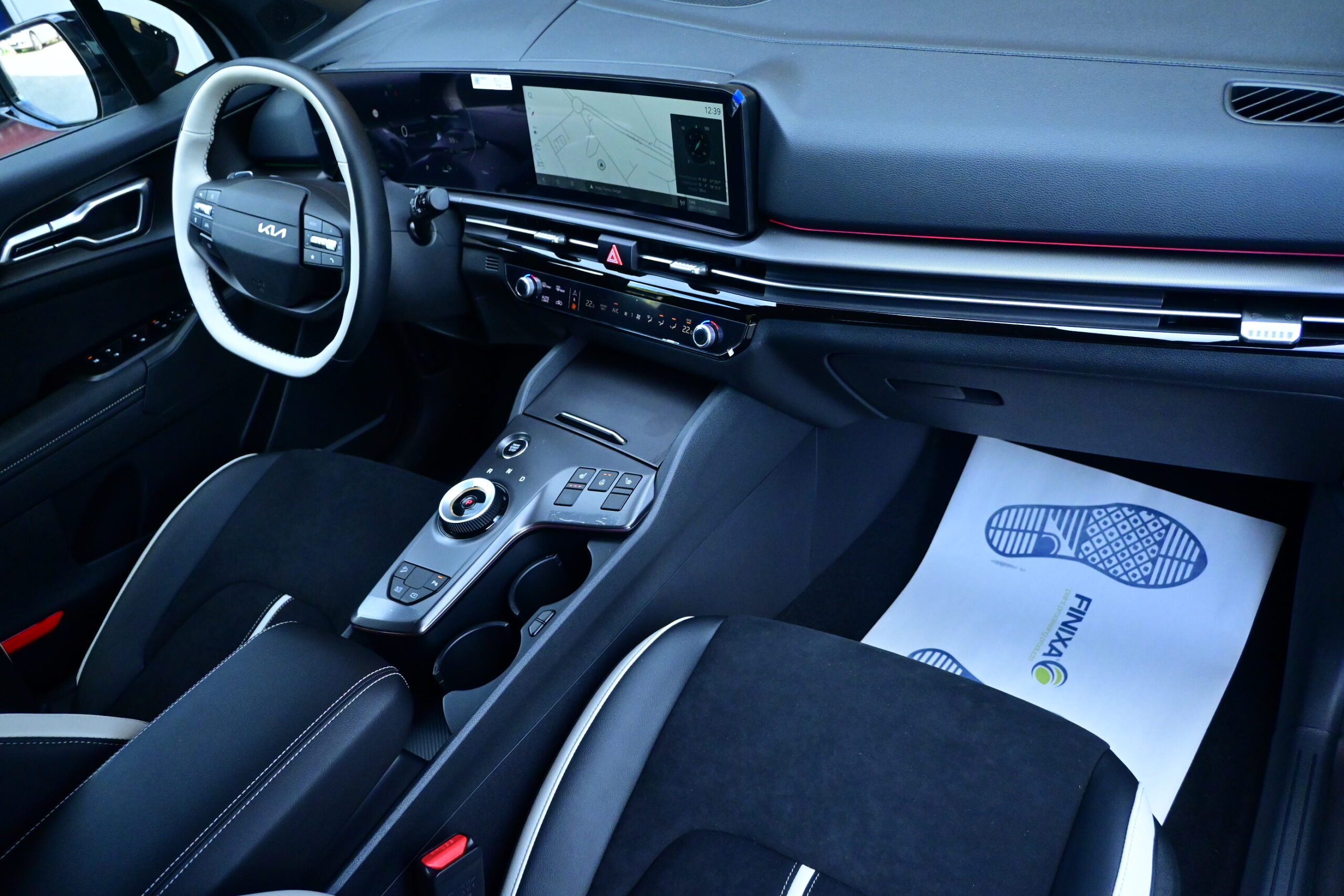KIA SPORTAGE 1.6HEV GT-LINE – 1/2 LEDER – PANO DAK – NAVI – LED – CAMERA – NIEUW