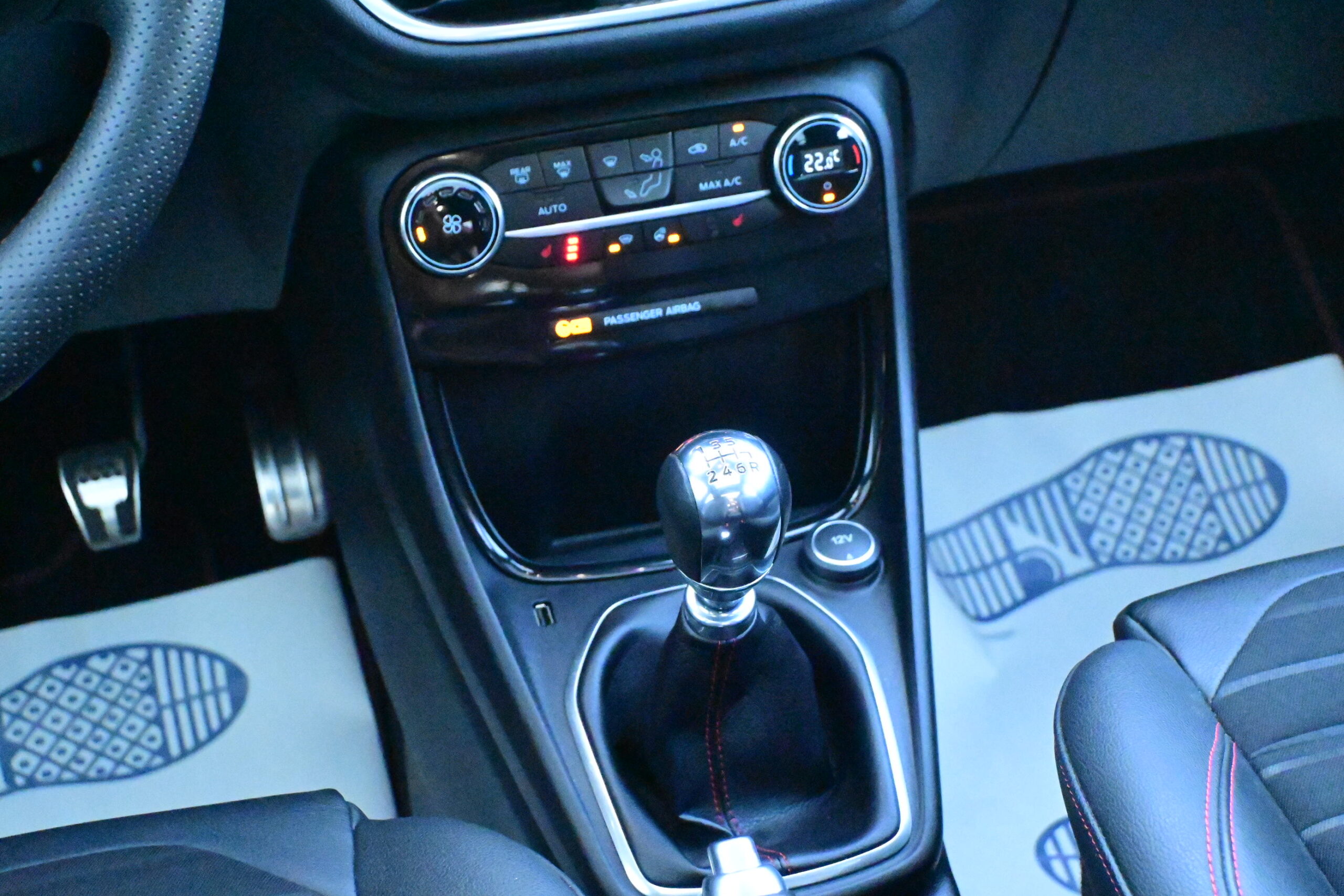 FORD PUMA ST-LINE X 1.0EcoBoost PANO DAK – 1/2 LEDER – NAVI – LED – B&O – CAMERA