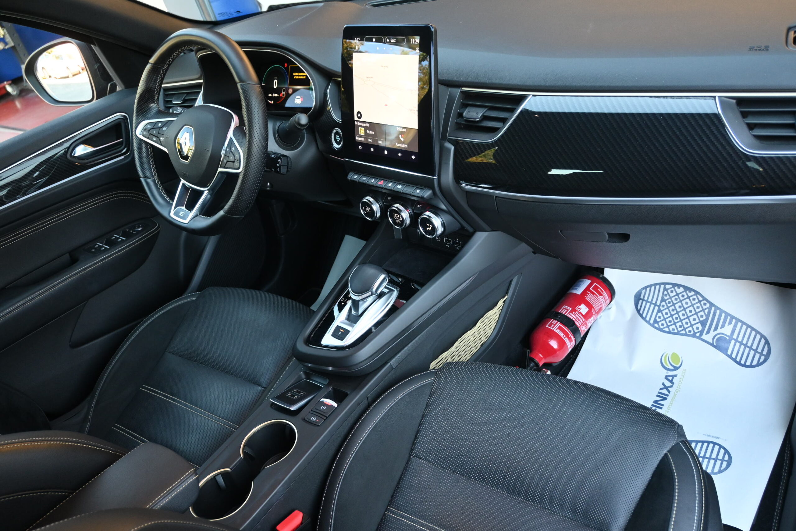 RENAULT ARKANA 1.6E-TECH HEV – SPORT – LEDER – NAVI – LED – CAMERA – 32.000km – VERKOCHT